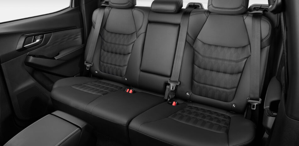 Rear Seat_RBE-Black_Leather_A