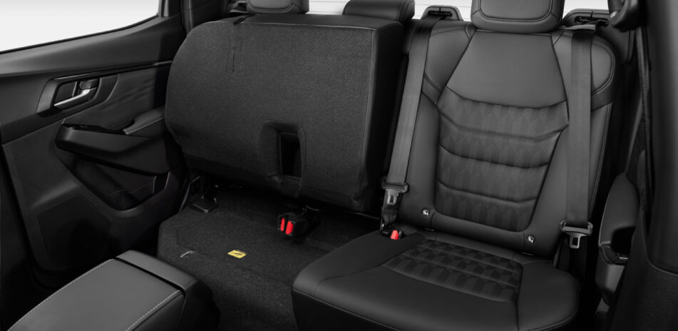 Rear Seat_RBE-Black_Leather_B